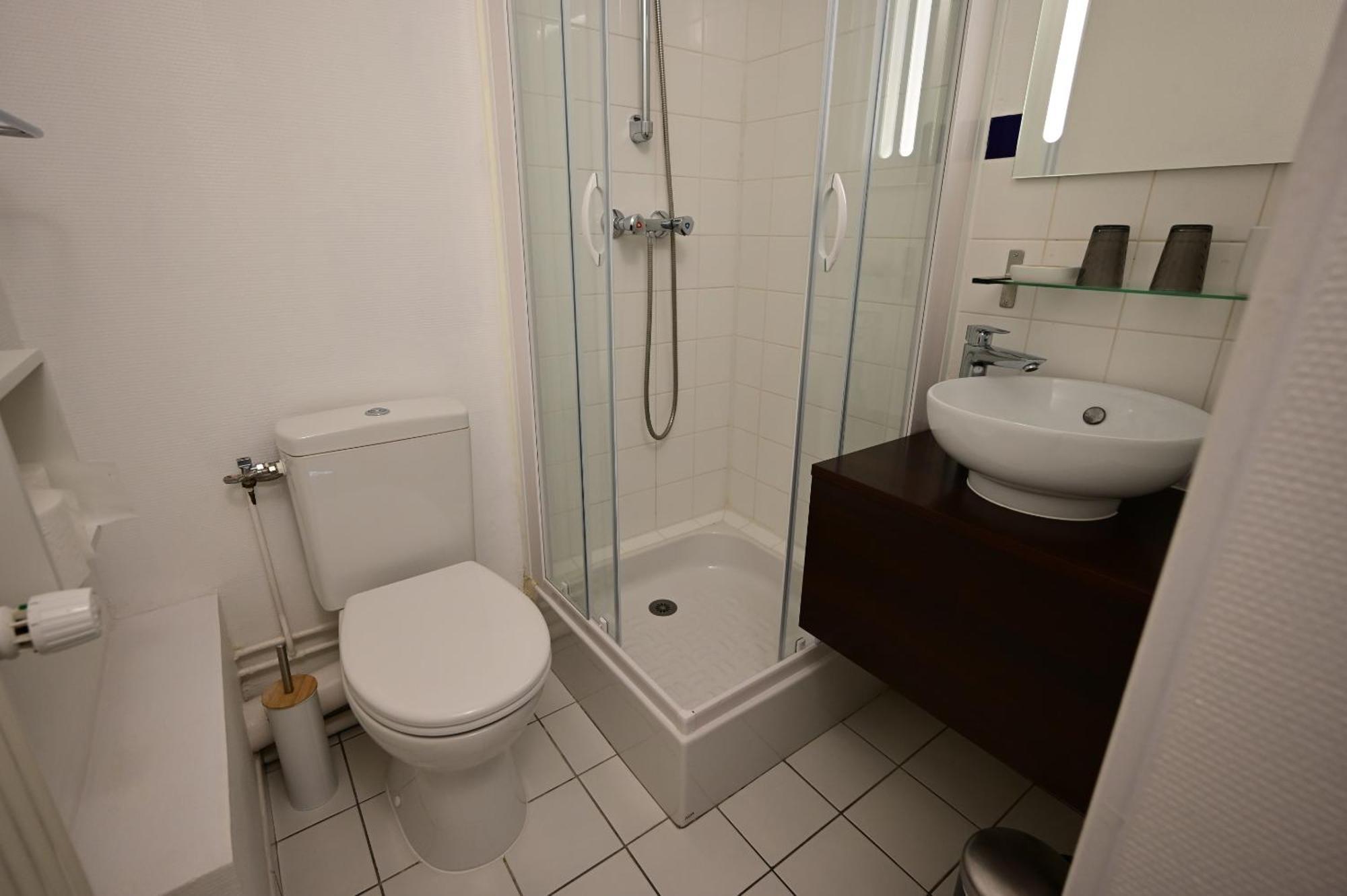 Hotel La Cuisine Des Lulus Montainville  Rom bilde