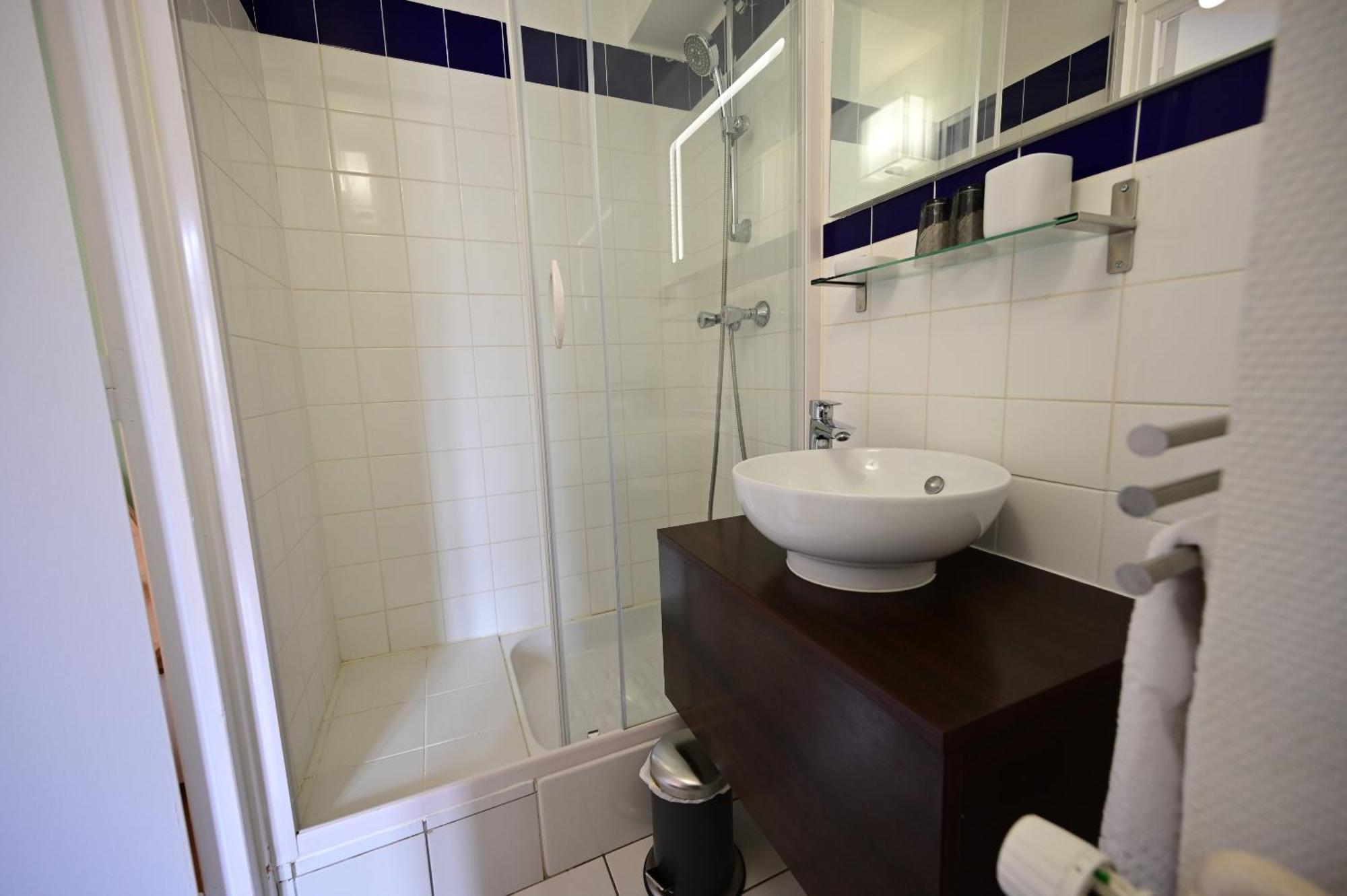 Hotel La Cuisine Des Lulus Montainville  Rom bilde
