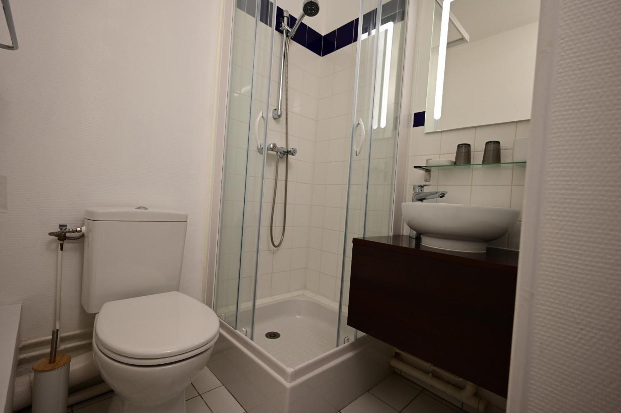 Hotel La Cuisine Des Lulus Montainville  Rom bilde