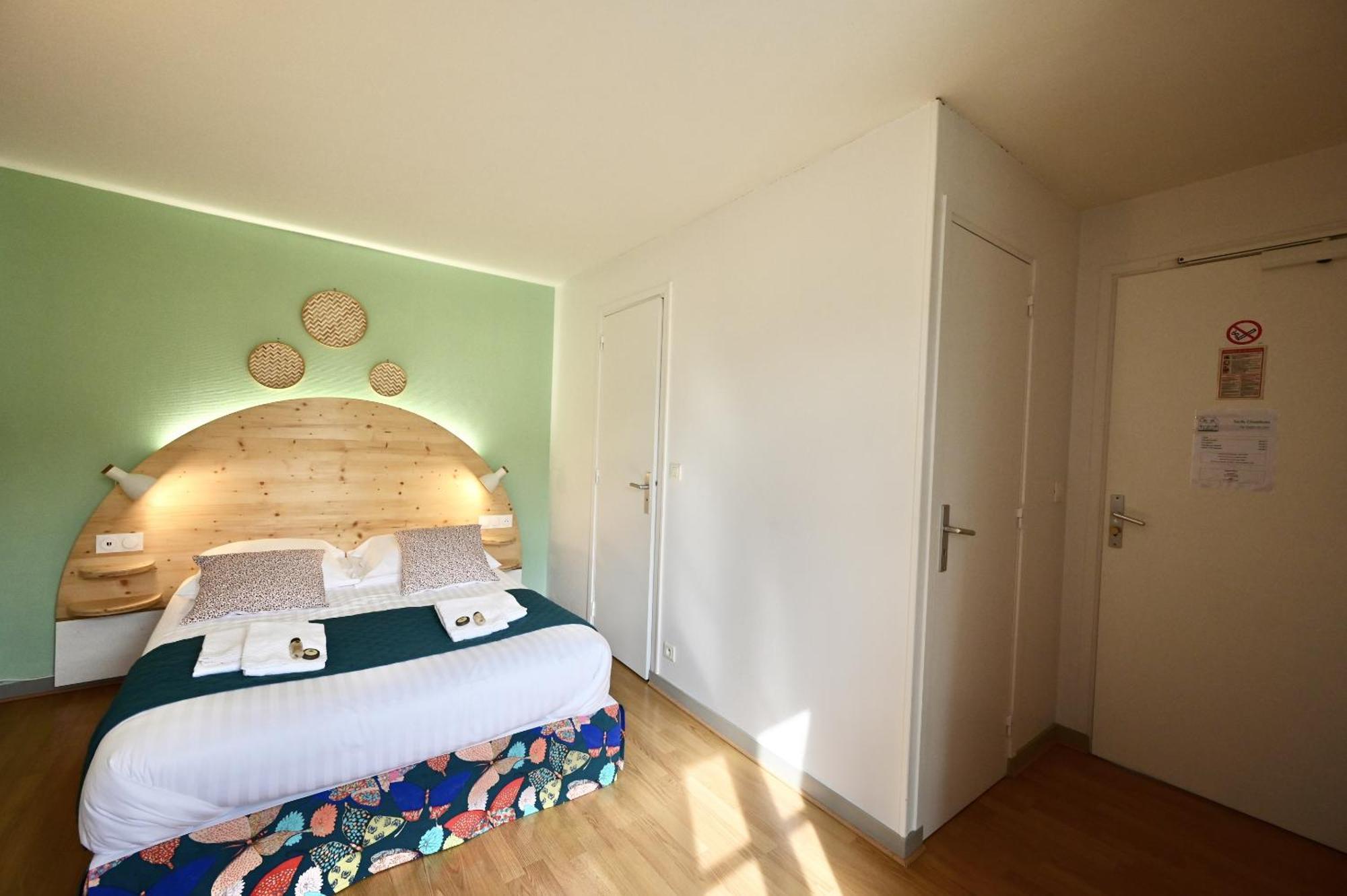 Hotel La Cuisine Des Lulus Montainville  Eksteriør bilde