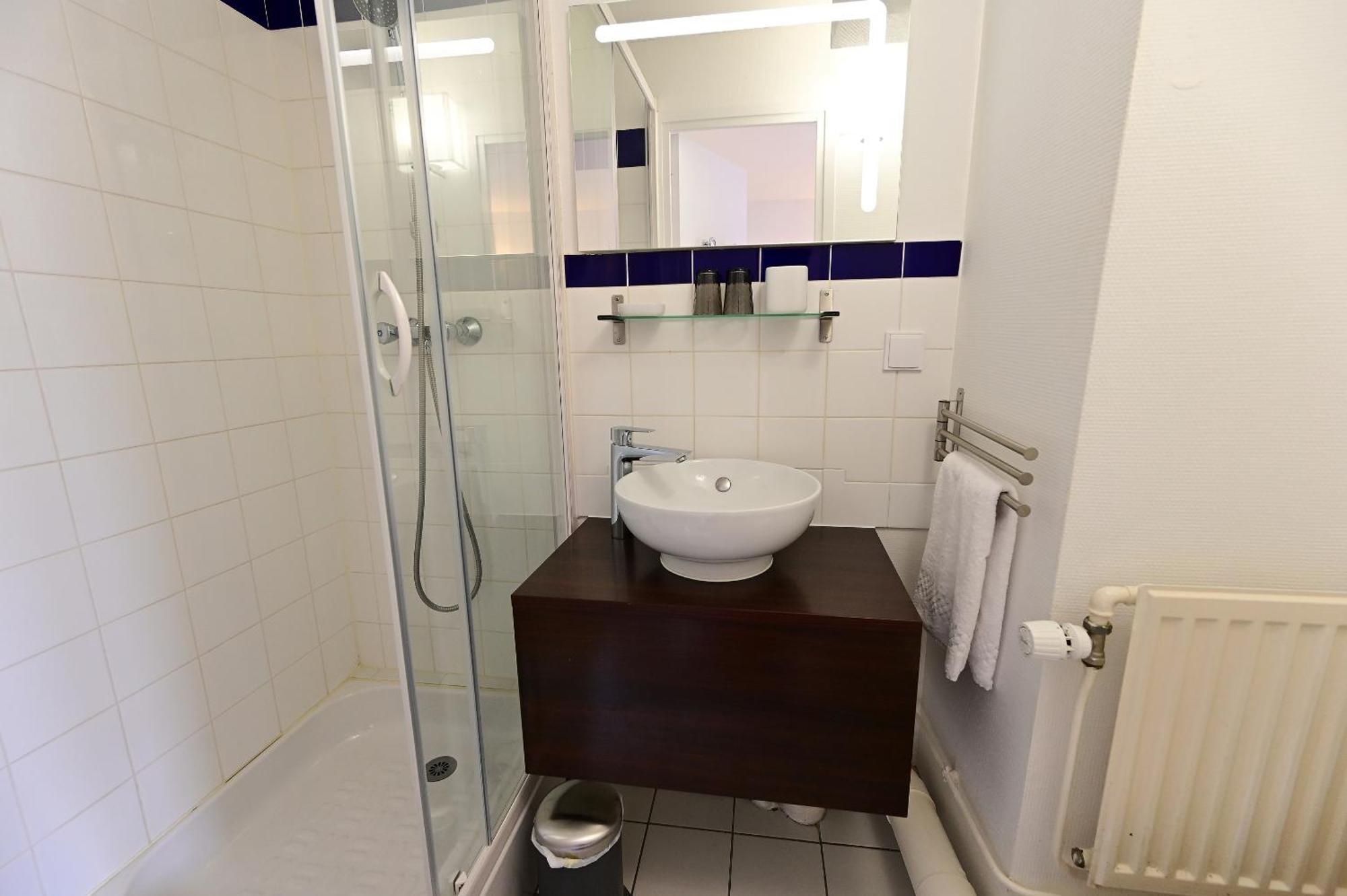 Hotel La Cuisine Des Lulus Montainville  Rom bilde