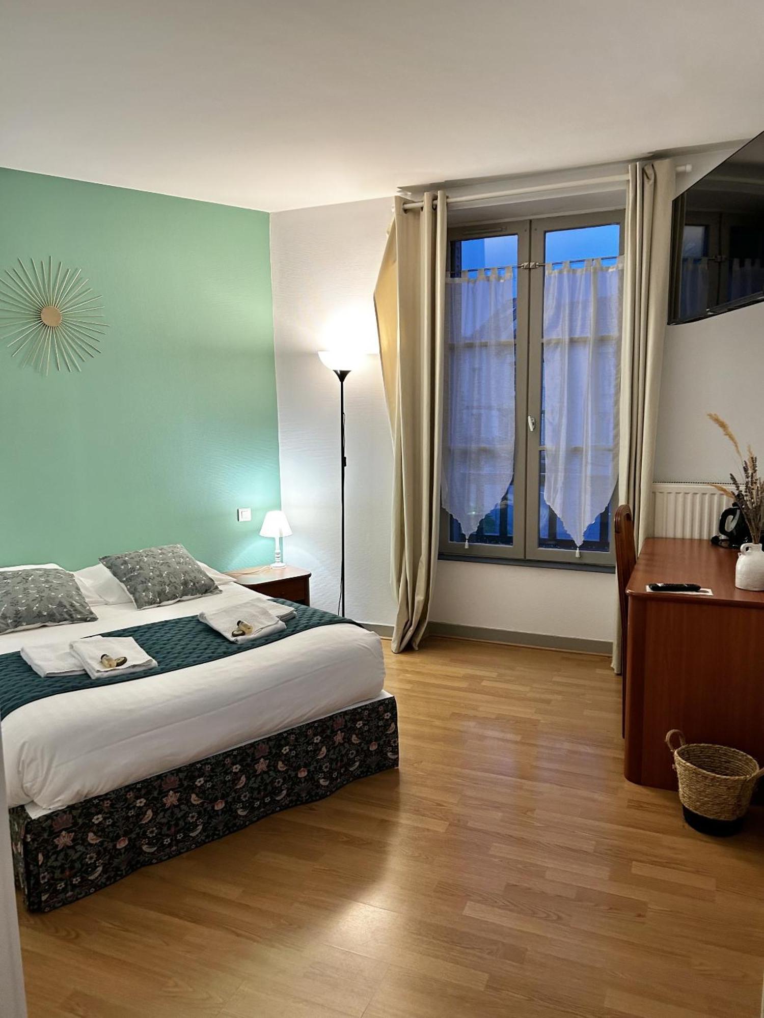 Hotel La Cuisine Des Lulus Montainville  Rom bilde